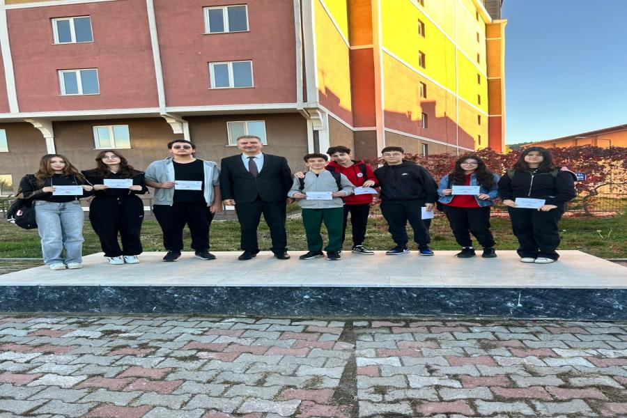 Münazara Yarışması Heyecanı! 