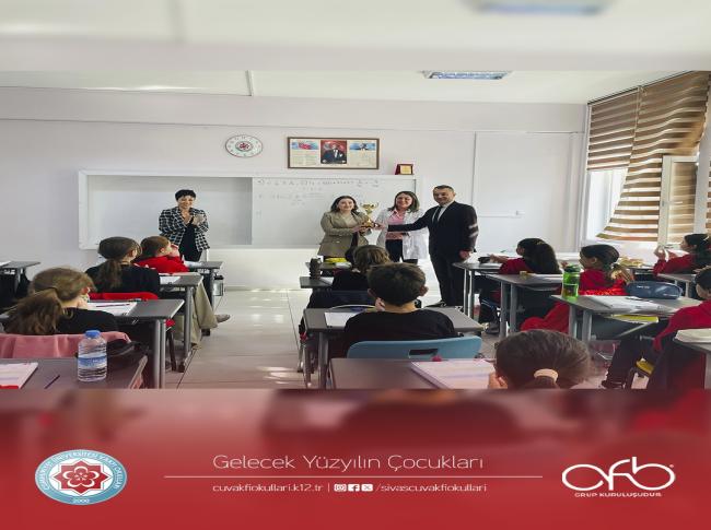 Değerler Eğitimi kapsamında, Temiz ve Duyarlı sınıflarımıza kupalarını teslim ettik. Bütün öğrencilerimizi tebrik eder duyarlılıklarının devamını dileriz...  @sivasmem #Sivas'adeğer görseli