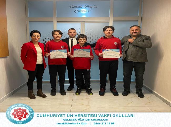 Deneme sınavında dereceye giren öğrencilerimizi tebrik eder, başarılarının devamını dileriz. görseli