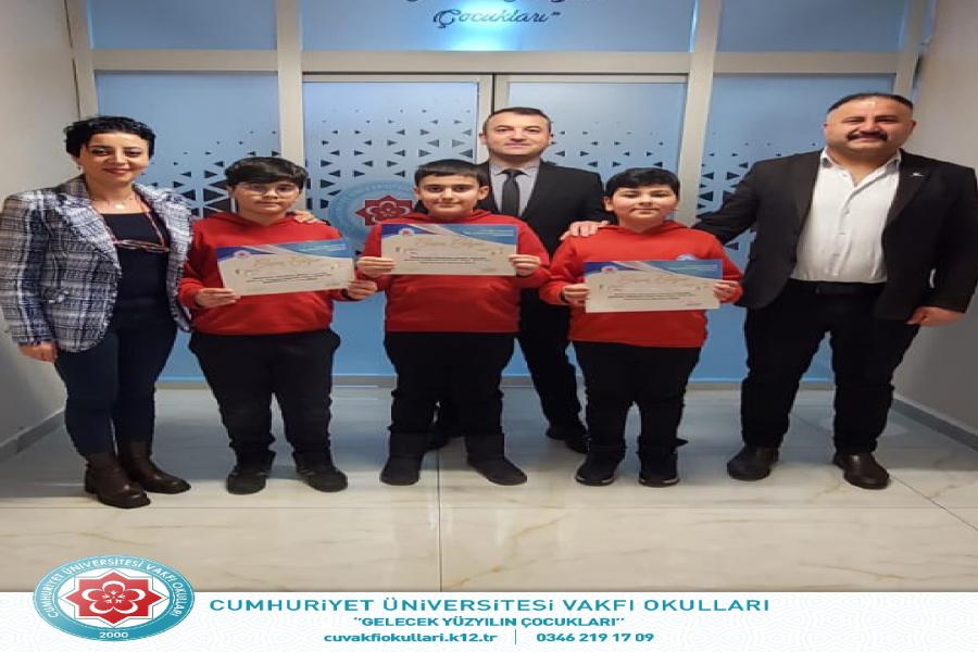 Deneme sınavlarında derece yapan öğrencilerimize başarı sertifikaları verildi.  Bütün öğrencilerimizi tebrik eder başarılarının devamını dileriz.
