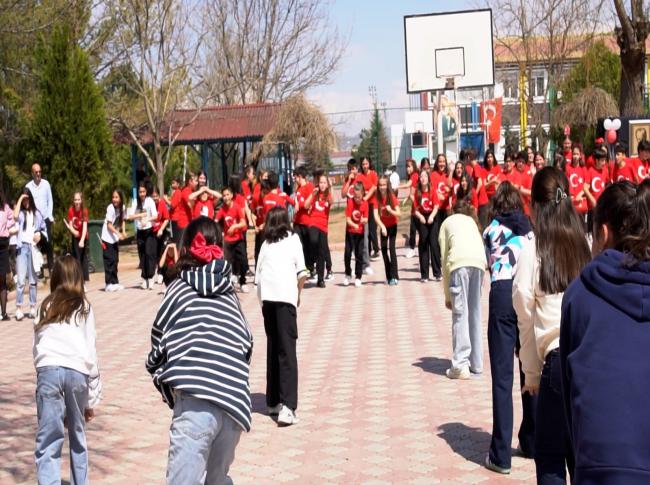 23 NİSAN KUTLAMASI görseli
