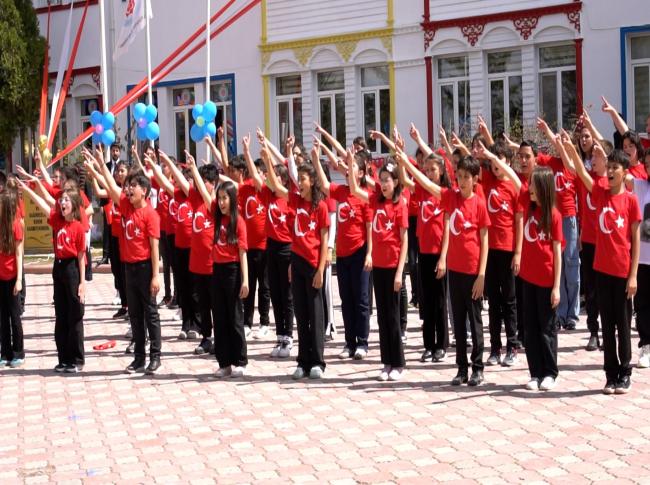 23 NİSAN KUTLAMASI görseli