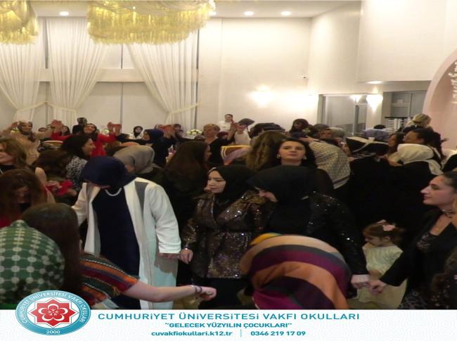Cü Vakfı Okulları Anneler Günü Etkinliği görseli