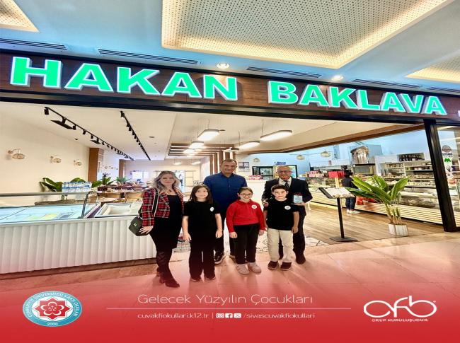 Türk dil bayramı kapsamında şehrimizin alışveriş merkezi İVAPARK AVM ‘yi ziyaret ettik. görseli