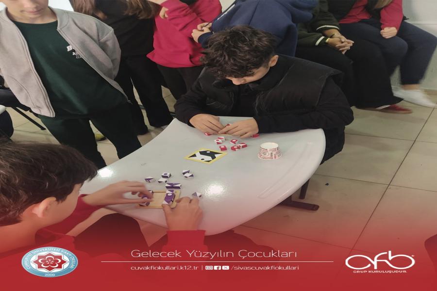 Öğrencilerimizin akademik gelişimlerini, zeka ve hafıza geliştirme teknikleriyle desteklemeyi amaçladığımız Qbitz yarışmamız, kıyasıya bir rekabet ve eğlenceli anlarla sona erdi.