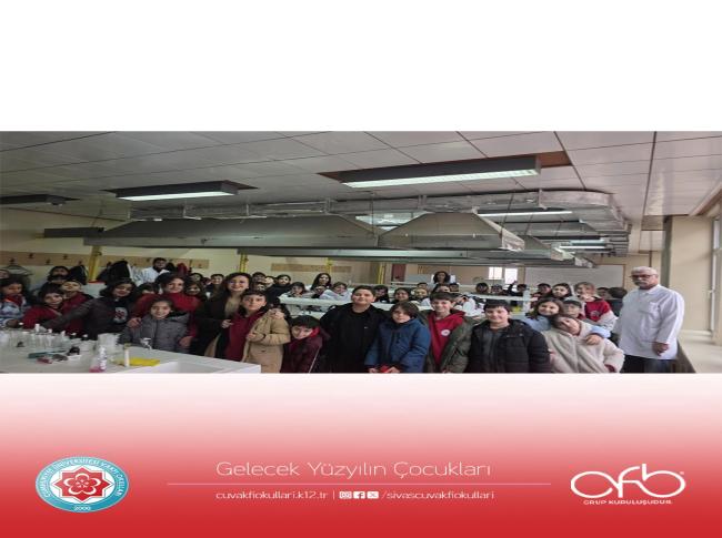 5.Sınıf öğrencilerimizle Cumhuriyet Üniversitesi Fen Fakültesi Kimya Bölümünü ziyaret ettik. Maarif Model kapsamında Bitki ve Hayvan Hücresi örnekleri incelendi. görseli